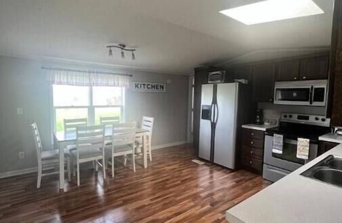 McFarlan House | 3 bedroom 2 bath in Shawnee near Garden of the Gods, Ohio River Scenic Byway