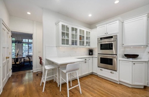 Gold Coast Condo | 3-bedroom condo in cool Chicago with WiFi, AC