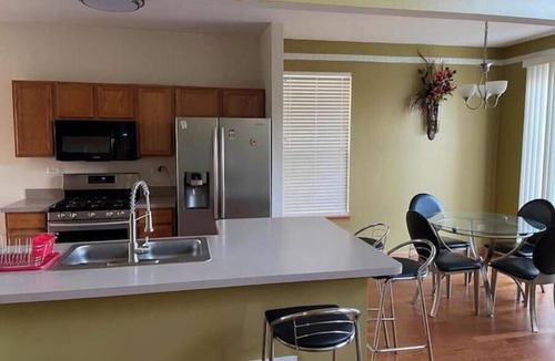 Romeoville House | 3-bedroom gorgeous townhome in fabulous Romeoville