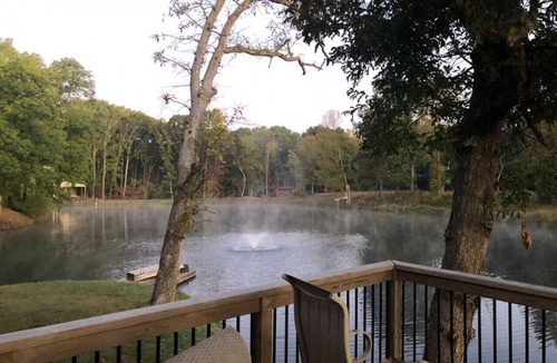 Collinsville House | 3 Bedroom Home - Lake Views on 3 Sides