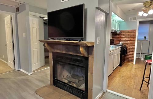 Waukegan House | 3 Bedroom Home near Naval Base!
