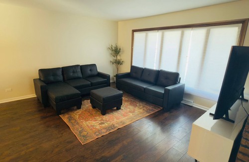 Addison House | 3-bedroom house in awesome Addison with WiFi, AC. Enjoy your stay