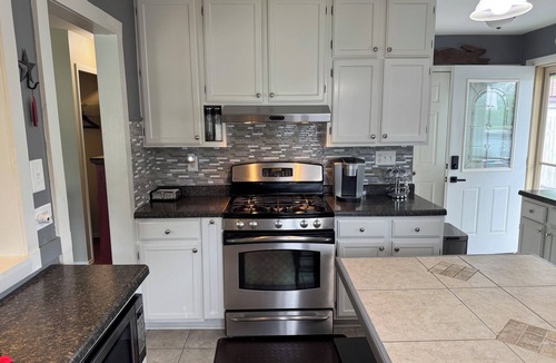 Mundelein House | 3-bedroom House in Cozy Mundelein with Private Patio and Grill