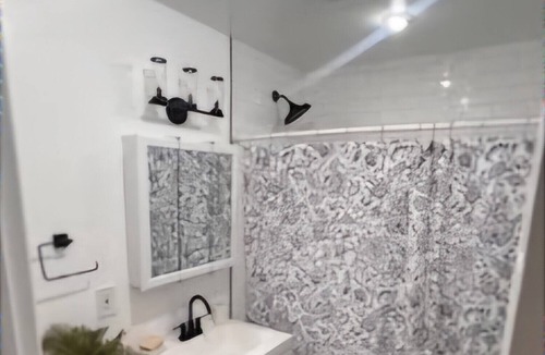 Ashburn House | 3-bedroom house in wonderful Chicago, near Evergreen Park-87th and California