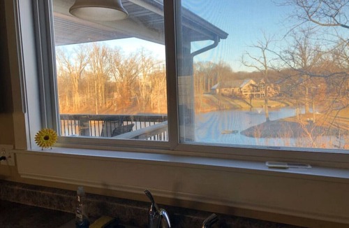 Collinsville Apartment | 3 Bedroom Loft overlooking water