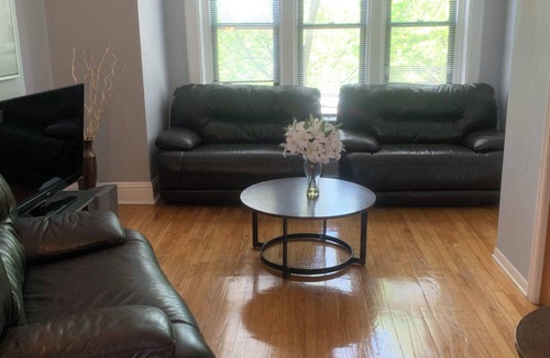 Near West Side Apartment | 3 Bedroom Medical Center!