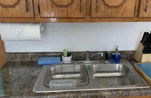 Hermosa Apartment | 3 bedrooms In the Windy City