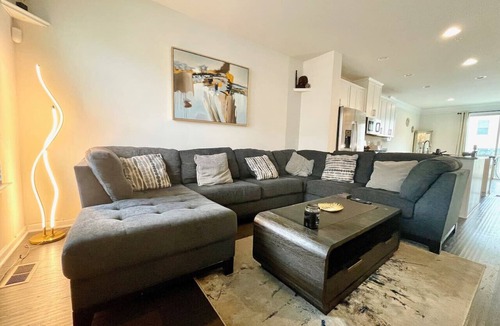 Fort Lincoln House | 3 Br Modern Townhome Newly Built - 15 mins from Downtown DC