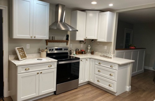 Springfield House | 3 BR, w/garage &1BR set up as home office w/printer