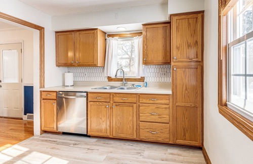 Rockford House | 3 Mi to Hospitals: Inviting Rockford Home w/Yard!