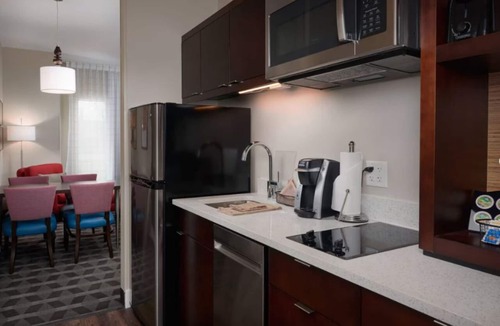 Lake Worth Hotel | 3 Spacious & Practical Suites Near Downtown – Ideal for Families
