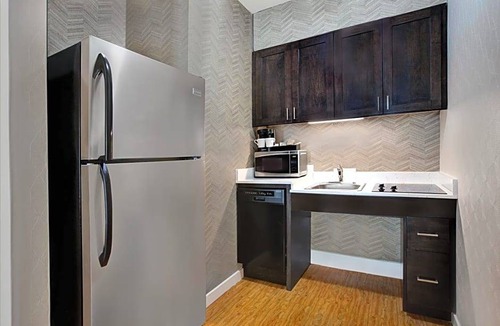 Lincolnshire Hotel | 3-Star Hotel ∙ Homewood Suites by Hilton Chicago-Lincolnshire