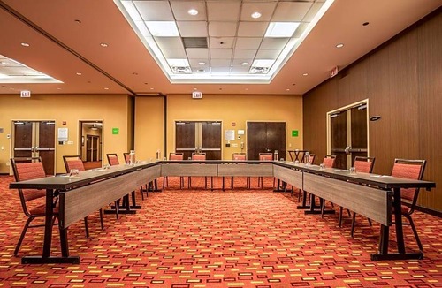Streeterville Hotel | 3-Star Hotel ∙ Courtyard Chicago Downtown/Magnificent Mile