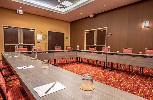 Streeterville Hotel | 3-Star Hotel ∙ Courtyard Chicago Downtown/Magnificent Mile
