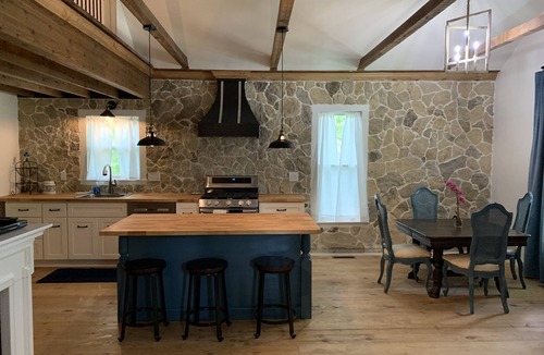 Nauvoo House | 30% Discount Sept-May! Nauvoo Blue! 30-DAYS OR MORE REQUIRED!