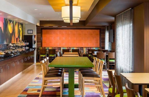 Naperville Hotel | 30 m² Hotel ∙ 127 guests