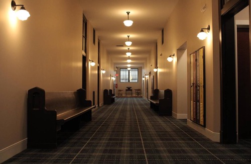 Columbia Hotel | 300 m² Hotel ∙ 7 guests