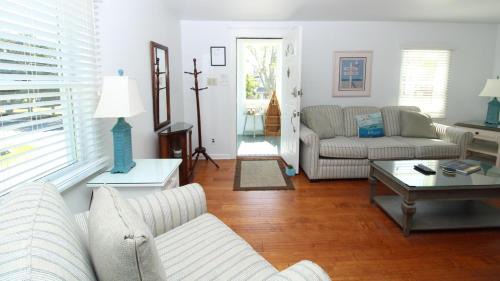 West Cape May House | 324 First Ave