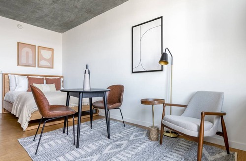 River North Apartment | 34 m² Studio flat ∙ 1 bedroom ∙ 2 guests