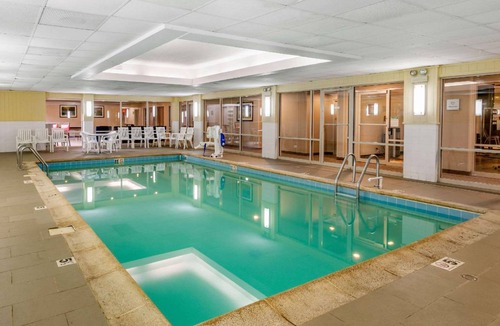 Oakbrook Terrace Hotel | 37 m² Hotel ∙ 127 guests