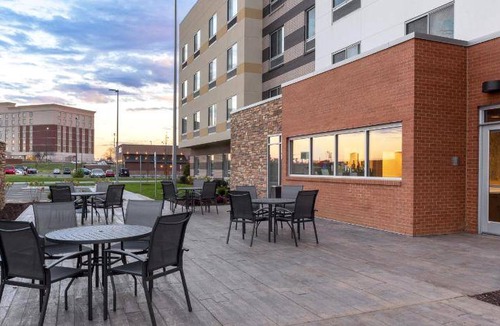 O'Fallon Hotel | 37 m² Hotel ∙ 127 guests