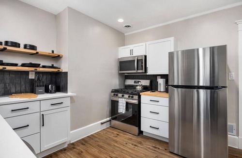 Peoria House | 3BD Home 5 Mins from OSF | Ideal for Nurses
