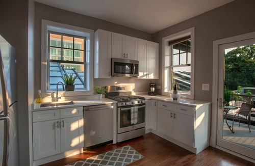 Wrigleyville House | 3Bed/2Bath Wrigley home w/view & party deck 443 ft from Wrigley Field - 3rd Fl