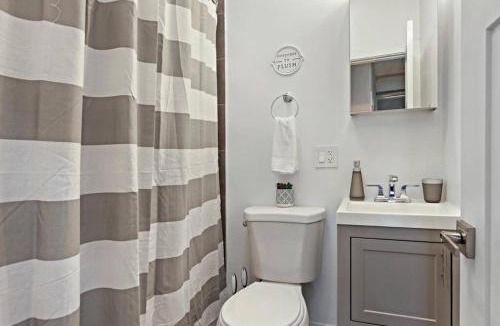 Avondale Apartment | 3BR Apt in Logan Square Walkable to Highlights - Central Park S6