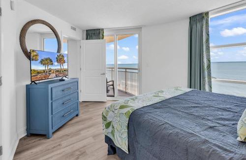 Downtown Myrtle Beach House | 3BR Beach Gem Full Reno-Views From All Bedrooms