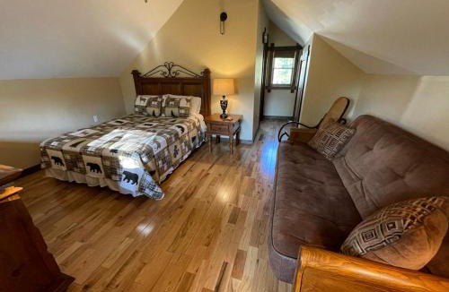 Hunter Ski Chalet | 4 bedroom chalet in Hunter