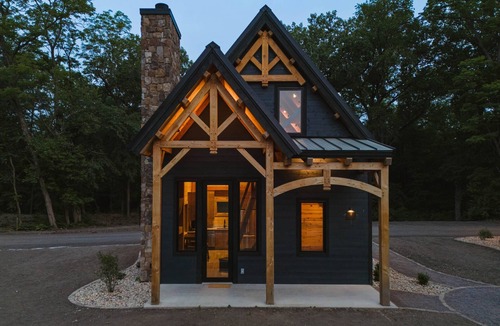 Laura House | #4 Butterfly Lodge