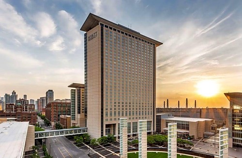 Near South Side Hotel | 4-Star Hotel ∙ Hyatt Regency McCormick Place