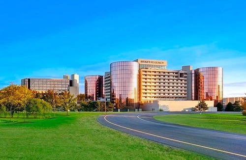 Rosemont Hotel | 4-Star Hotel ∙ Hyatt Regency O'Hare Chicago