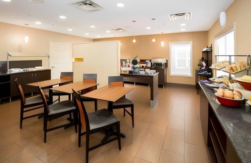 Bloomingdale Hotel | 41 m² Hotel ∙ 2 bedrooms ∙ 127 guests