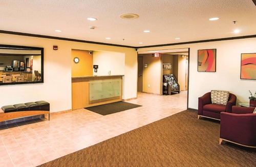 Tinley Park Hotel | 42 m² Hotel ∙ 127 guests
