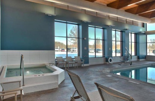 Carterville Resort | 42 m² Resort ∙ 4 guests