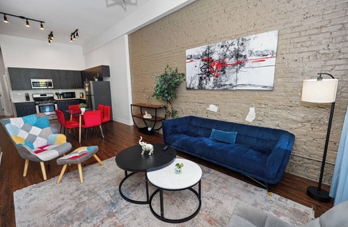 Near South Side Apartment | 420 friendly 3BR/2BA heaven with optional parking and sleeps 8