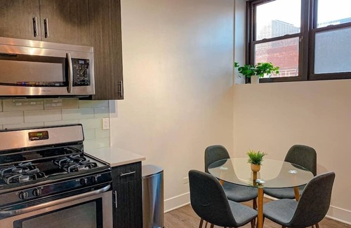 Near South Side Apartment | 420 friendly cutest 1br/1ba with optional parking/sleeps 4