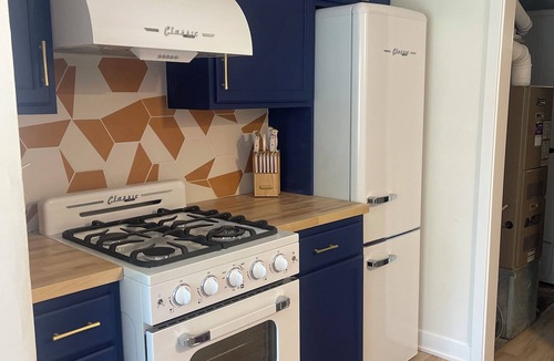 Country Club Hills Condo | 420 zen environment surrounded by boho chic decor~Luv Happii House.