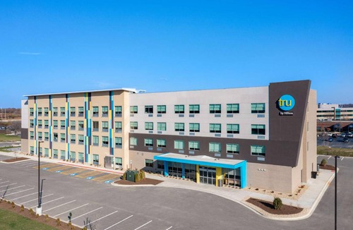 Naperville Hotel | 46 m² Hotel ∙ 127 guests