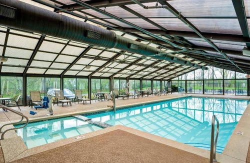 Elmhurst Hotel | 49 m² Hotel ∙ 10 guests