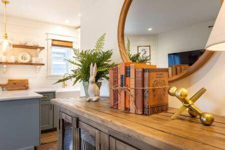 West Dundee Apartment | 53 m² Apartment ∙ 1 bedroom ∙ 2 guests