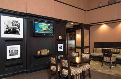 Danville Hotel | 55 m² Hotel ∙ 2 bedrooms ∙ 127 guests