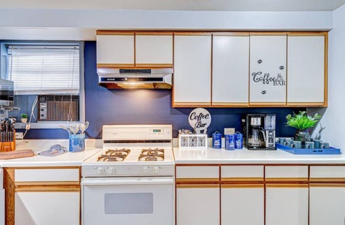 Elmwood Park Apartment | 56 m² Apartment ∙ 1 bedroom ∙ 4 guests
