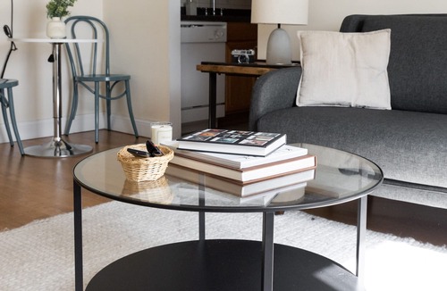 Ravenswood Apartment | 5min to Wrigley, Aragon | Quiet Workdesk | Zencity