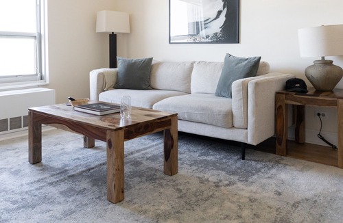 Ravenswood Apartment | 5min to Wrigley, Aragon | Quiet w/ View | Zencity