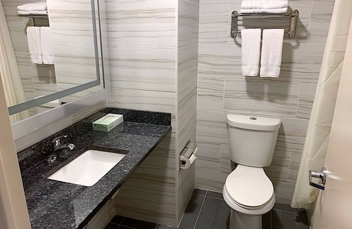 Castle Hill Hotel | 7 Days Hotel Bronx