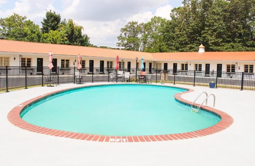 Burnside Hotel | 7 Gables Motel Burnside Near Somerset US 27