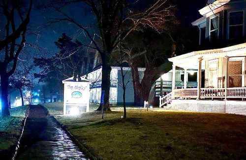 Shelbyville Hotel | 70 m² Motel ∙ 4 guests