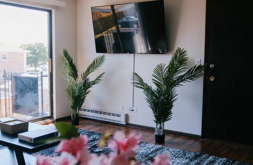 O'Hare Condo | 74 m² Condo ∙ 1 bedroom ∙ 4 guests